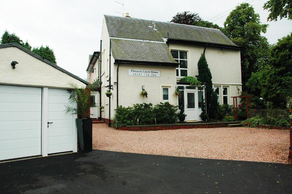 Pitreavie Guest House Dunfermline Extérieur photo